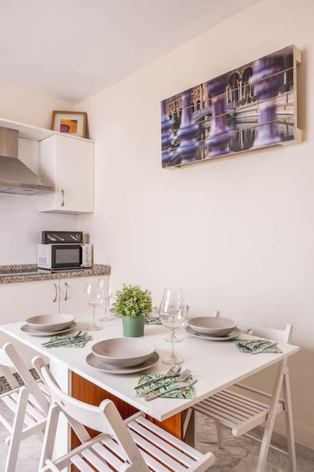 Apartamento Ronda De Triana 45 Sevilha Exterior foto